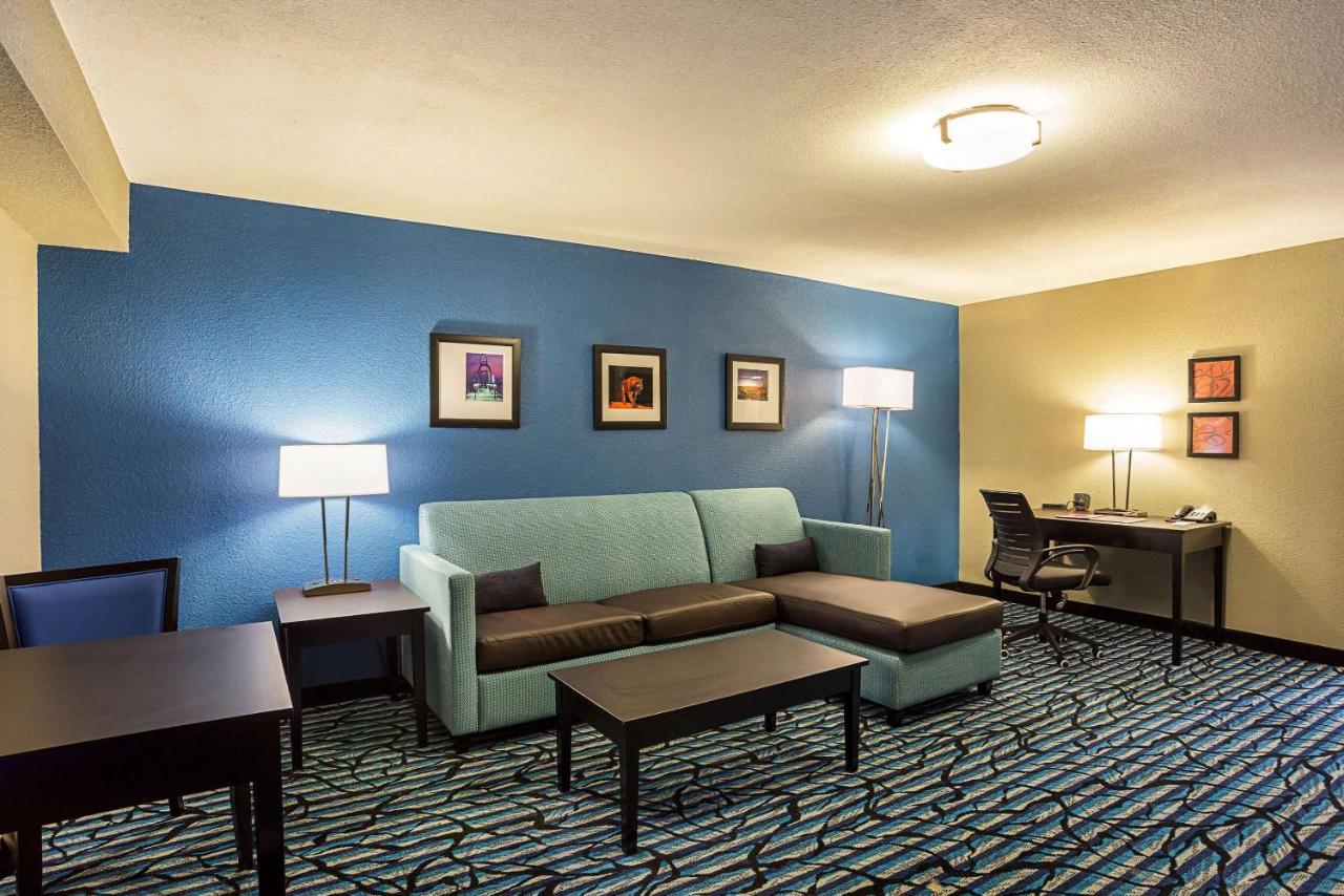 Comfort Suites University Baton Rouge Exterior photo