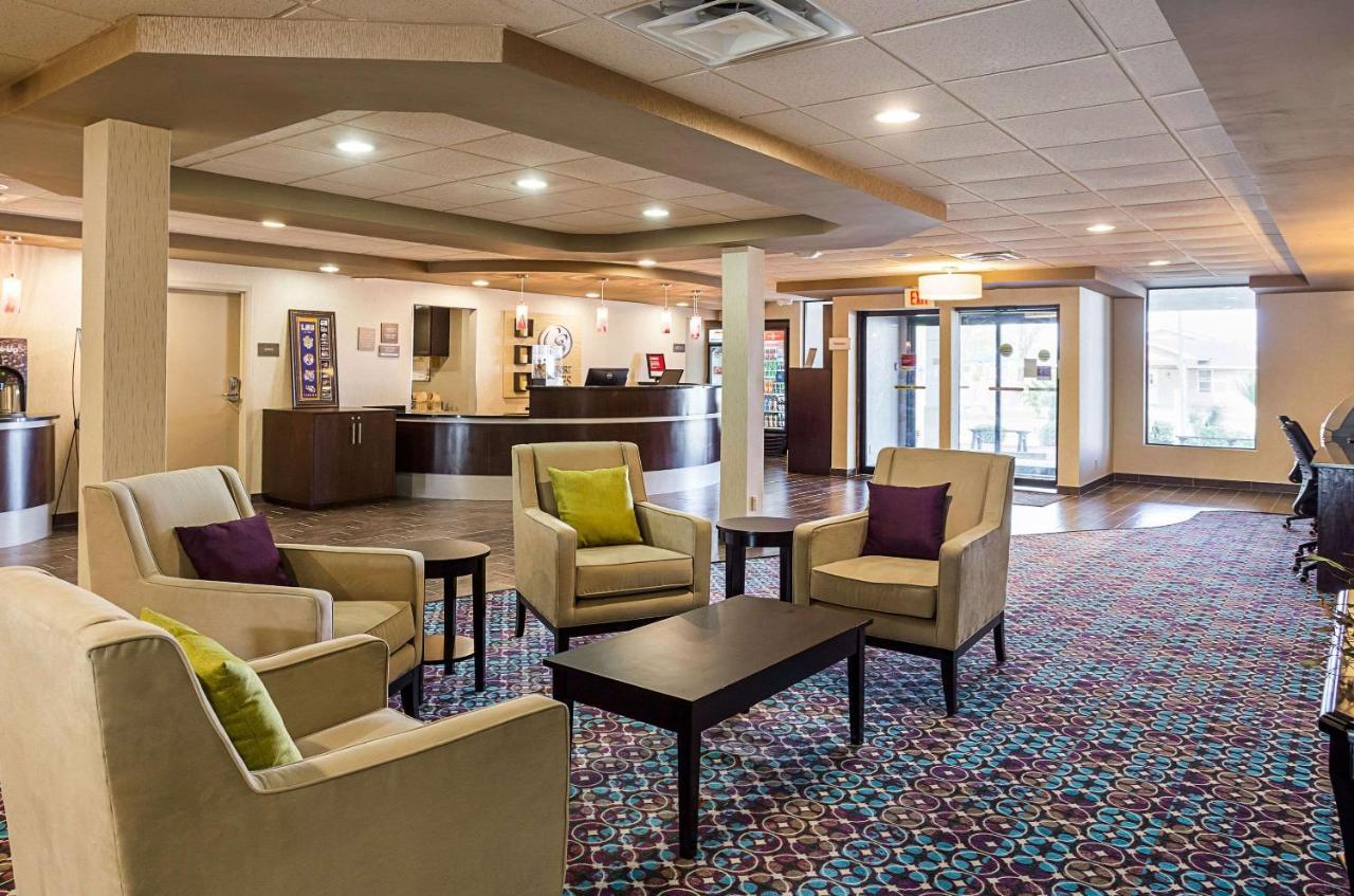 Comfort Suites University Baton Rouge Exterior photo